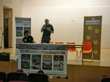 José Miguel López y Nacho Lozano durante la asamblea constituyentes. www.sierradegatadigital.es