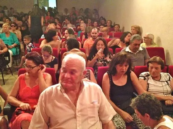 U lagartu C&oacute;micu. Esti anu, nous allons a la France..., Obra de Fur&eacute;n Moreno dirigida por Miguel &Aacute;ngel Ramos
