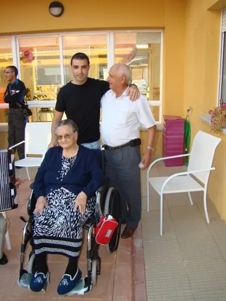 T&iacute;a Aurelia cumple cien a&ntilde;os. Un regalo de Jos&eacute; Ignacio G&oacute;mez