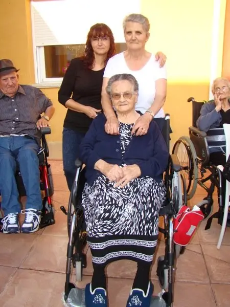 T&iacute;a Aurelia cumple cien a&ntilde;os. Un regalo de Jos&eacute; Ignacio G&oacute;mez