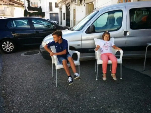 Niños soyanos disfrutan del aperitivo