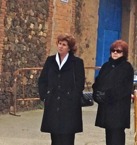 Pilar Majano y su consuegra Maria del Carmen, durante las intervenciones
