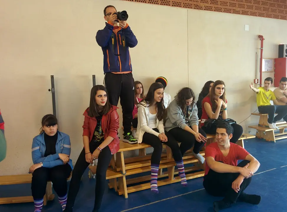 Los alumnos soyanos durante un ensayo en el gimnasio
