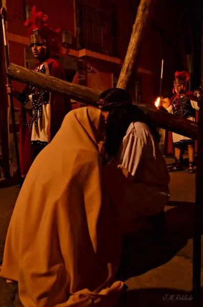 Primera ca&iacute;da en el v&iacute;a crucis de Jes&uacute;s. La Pasi&oacute;n. Torrecilla de los &Aacute;ngeles. JMRV