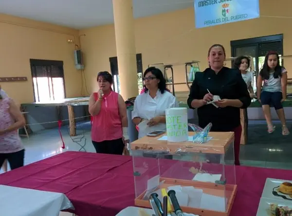 Tres de las cinco cocineras que forman el jurado de Master Chef Junior Perales del Puerto