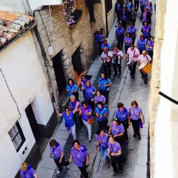 Las calles soyanas lucieron malva y rosa
