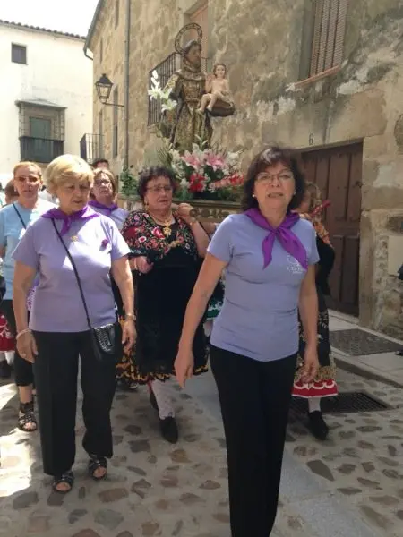 Un momento de la procesi&oacute;n de San Antonio de Padua