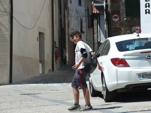 Los m&aacute;s j&oacute;venes tambi&eacute;n disfrutaron en la II quedada BTT Las Callejas de Hoyos. CHEMA HERN&Aacute;NDEZ