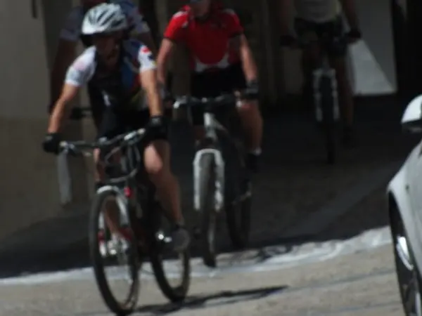 Los ciclistas finalizan la II Quedada BTT Las Callejas, de Hoyos. CHEMA HERN&Aacute;NDEZ
