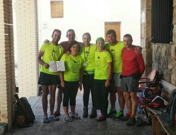 Los cinco magn&iacute;ficos y dos acompa&ntilde;antes posan sonrientes tras la prueba. IMAGEN CEDIDA POR ANG&Eacute;LICA MONTEJO