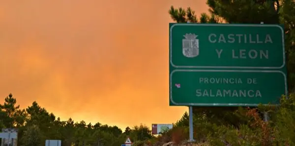 Im&aacute;genes del incendio iniciado el d&iacute;a 6 de agosto en Acebo que ahora recorre la Sierra. Un &Aacute;LBUM de JOS&Eacute; MANUEL ROBLEDO VINAGRE para www.sierradegatadigital.es