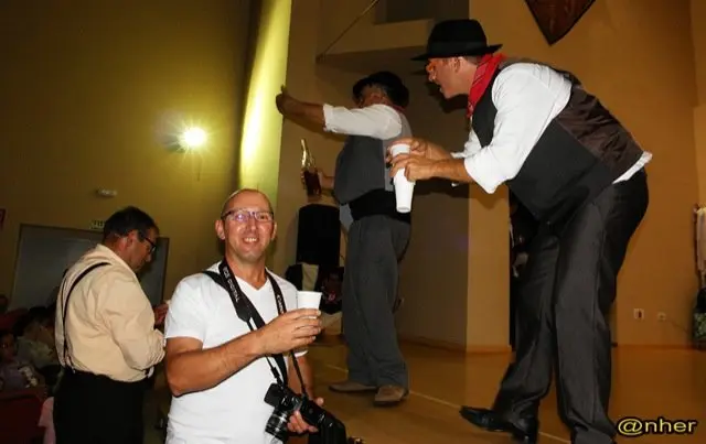 Jornada de convivencia luso-extreme&ntilde;a y folklore en el I Encuentro Intercultural Transfronterizo de Valverde del Fresno. Una imagen de ANHER publicada en www.sierradegatadigital.es                                 