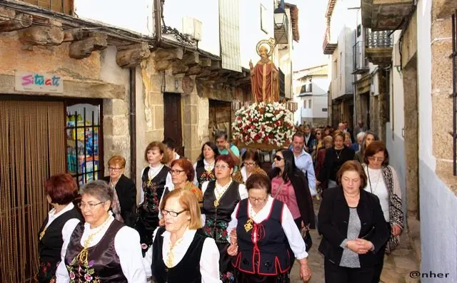 La localidad ma&ntilde;ega celebra San Marti&ntilde;o 2015. Un &aacute;lbum de ANHER para www.sierradegatadigital.es                                     
