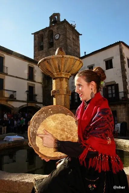 La localidad ma&ntilde;ega celebra San Marti&ntilde;o 2015. Un &aacute;lbum de ANHER para www.sierradegatadigital.es                                     