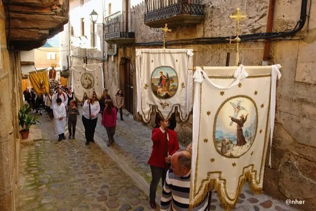 La localidad ma&ntilde;ega celebra San Marti&ntilde;o 2015. Un &aacute;lbum de ANHER para www.sierradegatadigital.es                                   