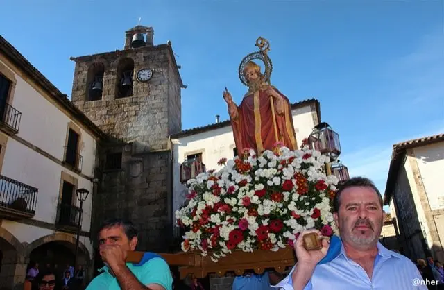 La localidad ma&ntilde;ega celebra San Marti&ntilde;o 2015. Un &aacute;lbum de ANHER para www.sierradegatadigital.es                                     