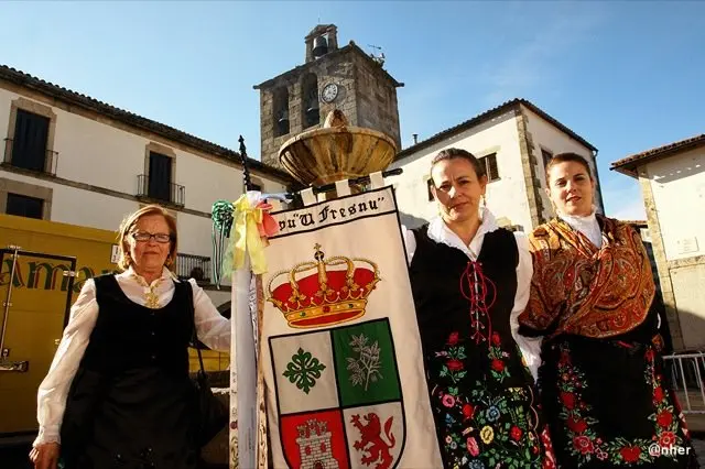 La localidad ma&ntilde;ega celebra San Marti&ntilde;o 2015. Un &aacute;lbum de ANHER para www.sierradegatadigital.es                                     