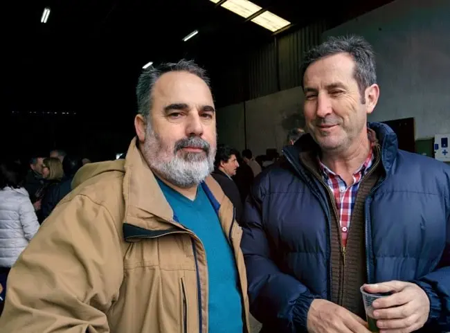 Luis Mariano Martín, presidente de Adisgata, y José Luis López, director del CFMR en la Fiesta del Árbol 2016 de Villanueva de la Sierra