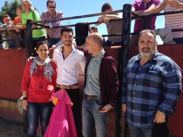Ang&eacute;lica Garc&iacute;a, Jairo C&aacute;ceres, Manuel Mej&iacute;as y Luis Mariano Mart&iacute;n Mesa en la finca El Espinel 