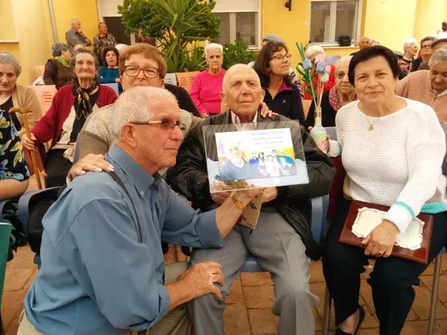 Don Pablo Alejandro Pío, pastor de la Villa de Torre de Don Miguel, cumple 100 años44
