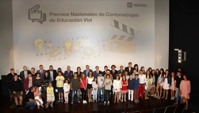 Los Trastillos en Madrid recogen el Tercer Premio en la IV Edición de los Premios Race sobre Seguridad Vial. CACHINUS DE CINES9