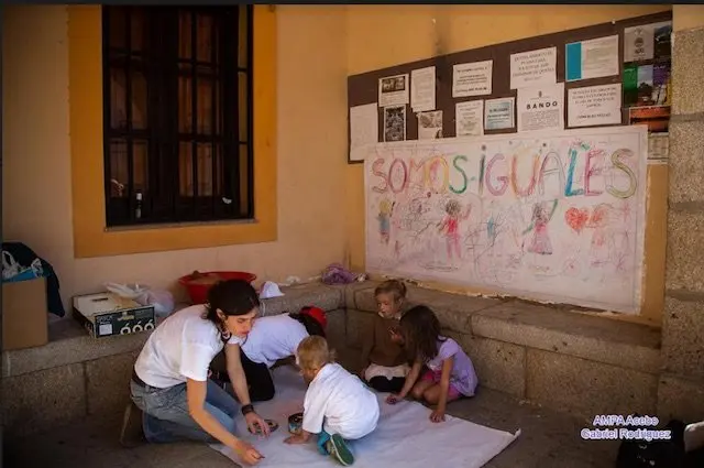 Trabajando la igualdad con los más pequeños del colegio Celedonio García. Un álbum de Gabriel Rodríguez y el AMPA de Acebo en Sierra de Gata Digital