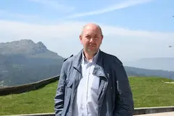 Xos&eacute; Henrique Costas