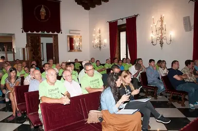 Vecinos de Vegaviana en el &uacute;ltimo pleno de Diputaci&oacute;n www.sierradegatadigital.es