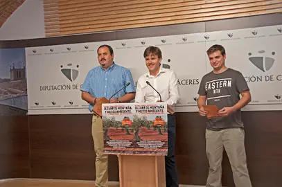Alfonso Beltrán, Fernando Grande Cano y Pablo Iglesias presentan las II Jornadas del Olivar de Montaña en Hernán Pérez