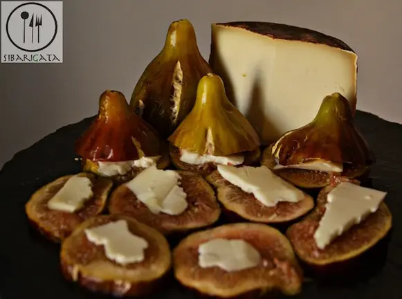 brevas con queso