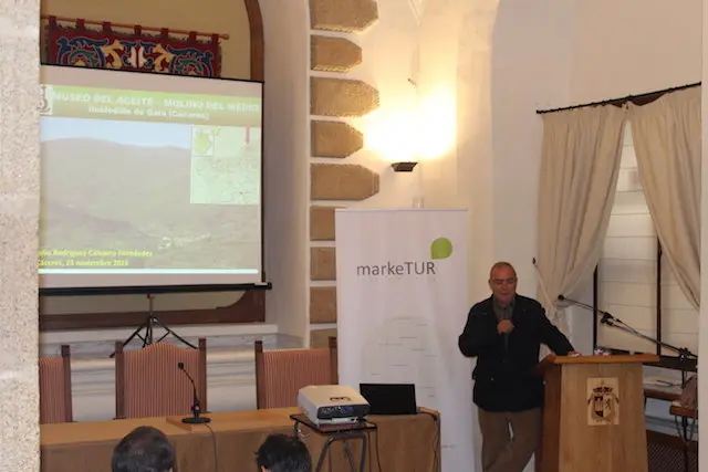 Julio Rodríguez, director del museo Molino del Medio, durante su intervención en el seminario