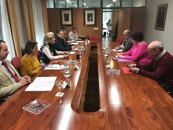 Reunión entre la consejera de Medio Ambiente y la delegada del Gobierno 