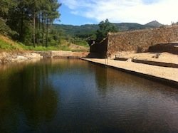 Piscina fluvial en la Vega Vieja de Torre de Don Miguel