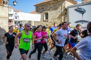 Corredores en la I edición de la Carrera Solidaria U Lagartu Running