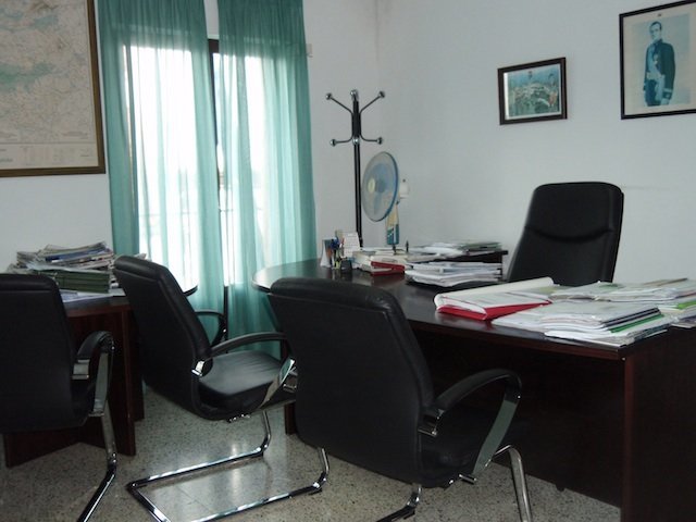 Despacho de alcaldía en Santibáñez el Alto. ARCHIVO