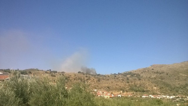 Incendio declarado en Cilleros el 28 de septiembre de 2016. IMAGEN AT BRIF