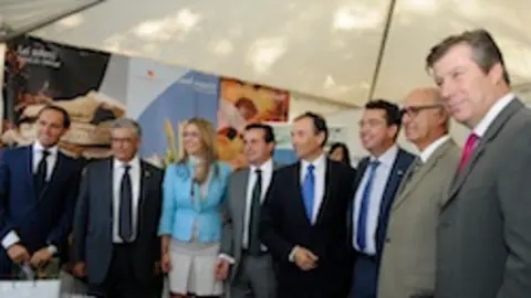 , Autoridades Feria Rayana.jpg