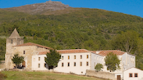 Antiguo convento de San Miguel, en San Mart&iacute;n de Trevejo, actual hospeder&iacute;a de la Junta de Extremadura
