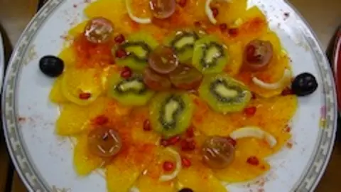 Ensalada de Naranja elaborada por los restaurantes del Valle Rivera de Gata. IMAGEN DE ARCHIVO
