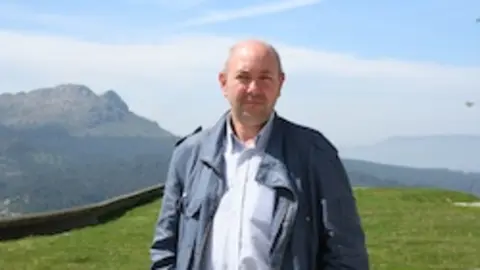 Xos&eacute; Henrique Costas