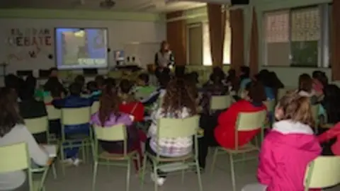 Alumnos del IES J&aacute;lama en la charla sobre prevenci&oacute;n de acidentes