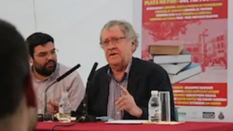 El escritor I. Gibson en Plasencia