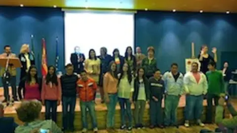 Alumnas y profesores en la entrega de premios Joaqu&iacute;n Sama 2012/2013
