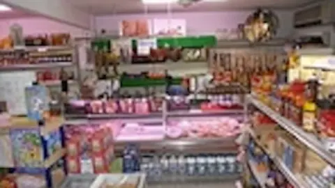 Se alquila tienda en Valverde del Fresno