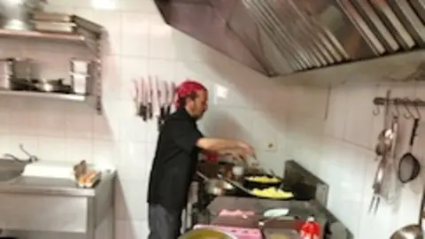 El cocinero amigo en El Patio de las Ni&ntilde;as