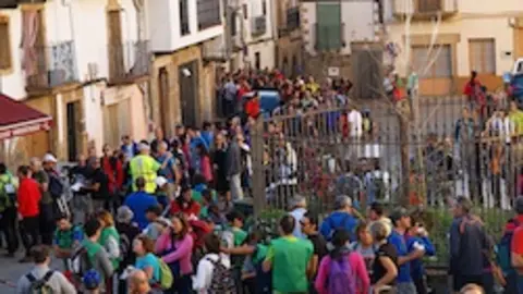 Senderistas en la II Ruta contra el Cáncer VICENTE POZAS