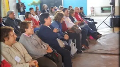 Falantes en la Feria de Las Lenguas de Minde Portugal IMAGEN DE FRANJO ANT&Uacute;NEZ NAVAIS