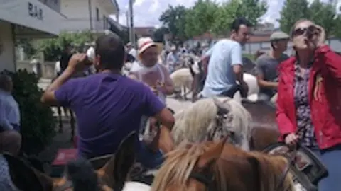 Jinetes y amigos de A Revolera. FABIU PEQUENU