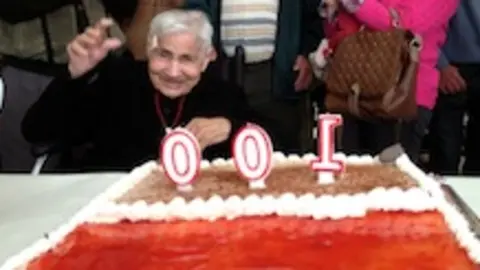 Tía Cartola cumple cien años
