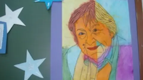 Gloria Fuertes en el colegio soyano